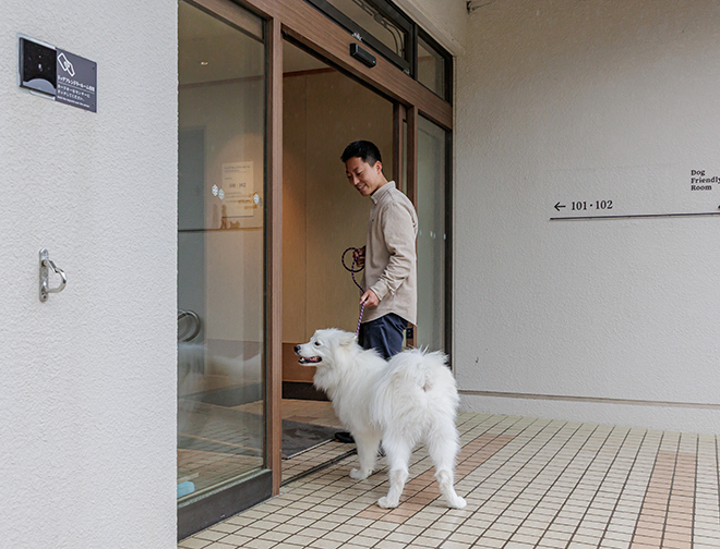 わんちゃん専用エントランス