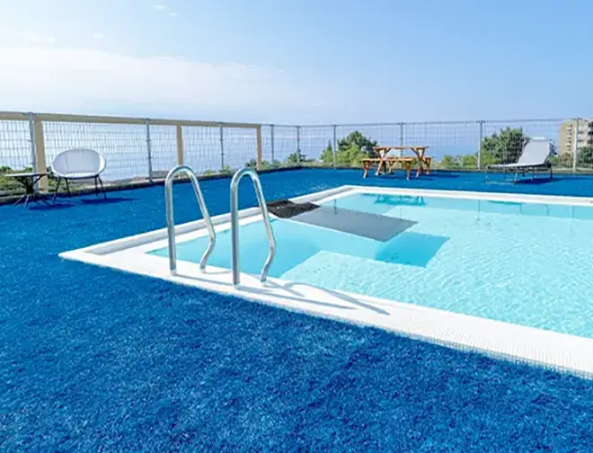 屋上温水プール