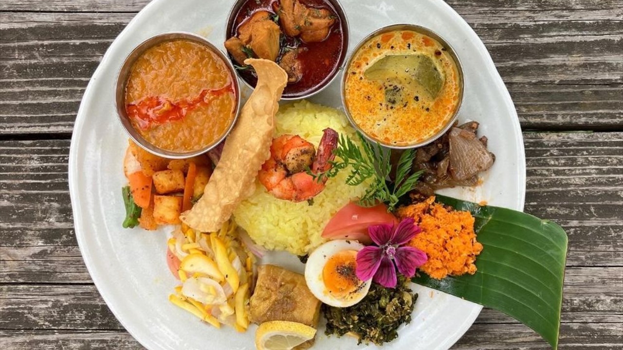 彩り豊かなスリランカのカレープレート