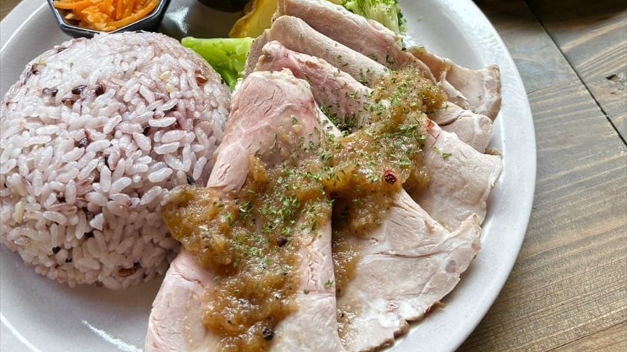 地元食材を使ったあめいろCAFEのランチ